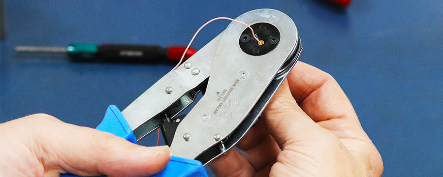 Wire Crimpers 101: What is a Wire Crimping Tool? (And What to Consider  Before Buying One)